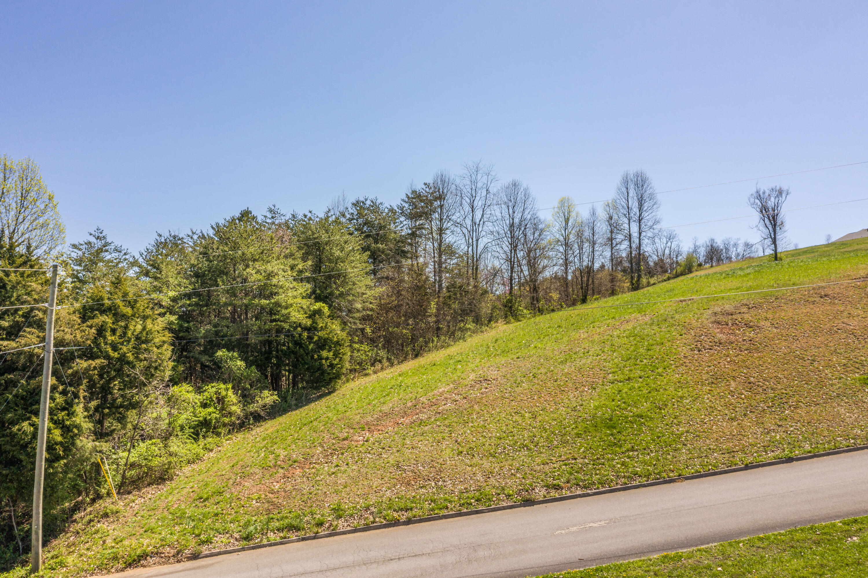 3475 Heathcliff Road Morristown, TN 37813 - Photo 3 of 12 Exterior-6