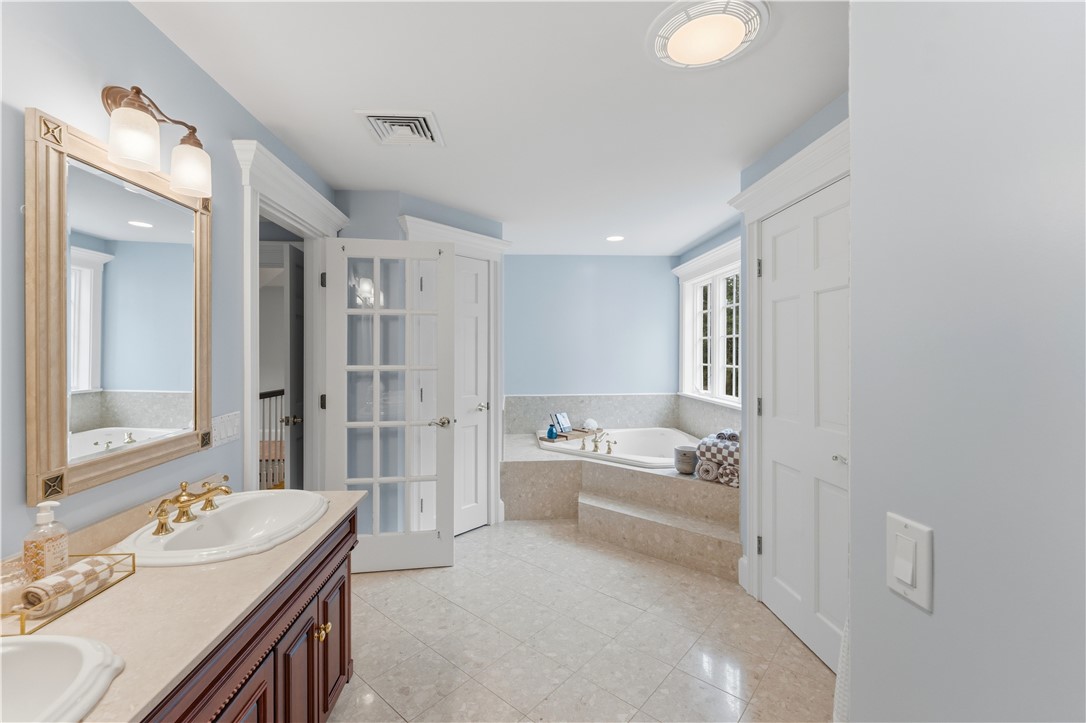 198 Poppasquash Road Bristol, RI 02809 - Photo 41 of 48