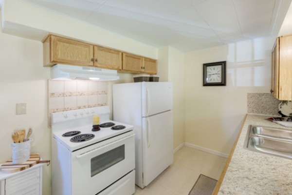 23 Shaker Road Westfield, MA 01085 - Photo 5 of 14 Gallery Image 5
