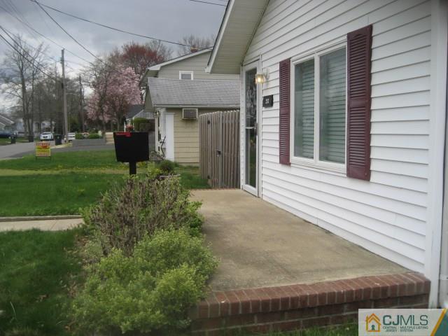 252 Raritan Boulevard Old Bridge, NJ 07735 - Photo 4 of 22 Gallery Image 4