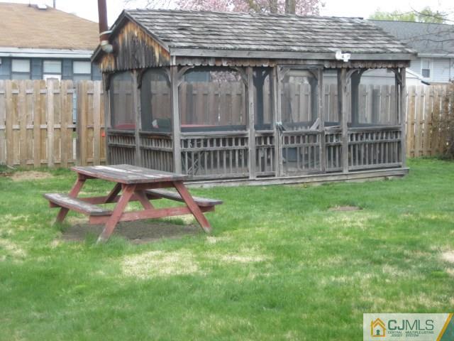 252 Raritan Boulevard Old Bridge, NJ 07735 - Photo 7 of 22 Gallery Image 7