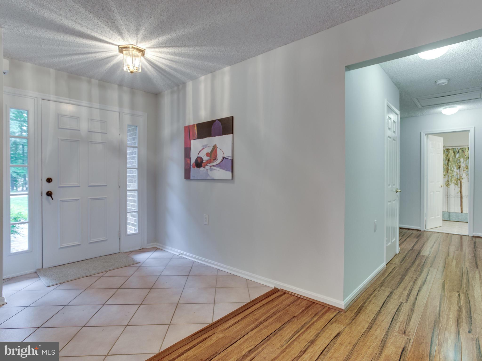 2583 Golfers Ridge Road Annapolis, MD 21401 - Photo 3 of 29 Foyer