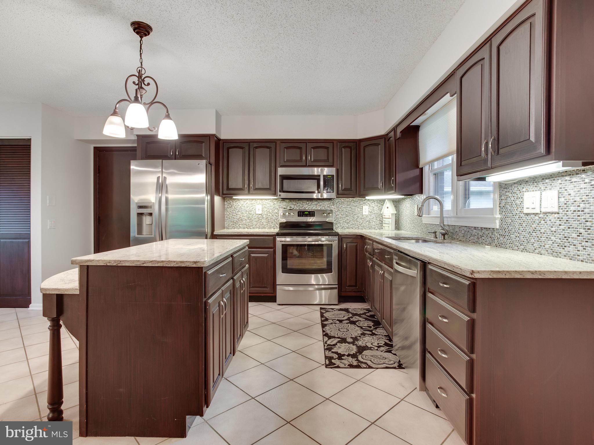2583 Golfers Ridge Road Annapolis, MD 21401 - Photo 10 of 29 Kitchen