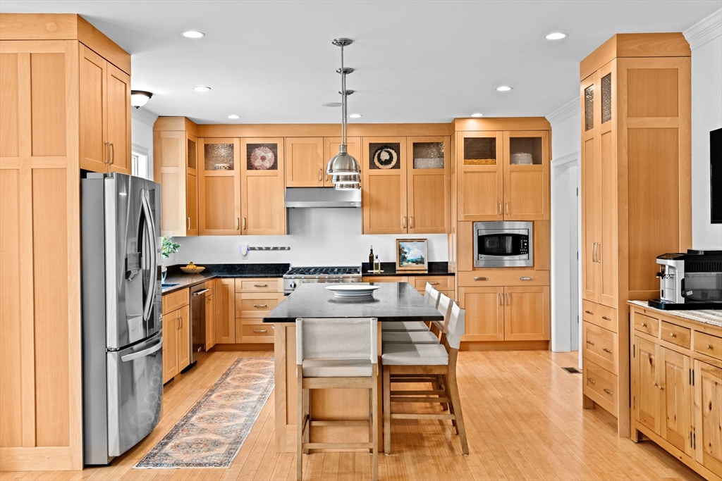 222 Gannett Road Scituate, MA 02066 - Photo 8 of 42 Gallery Image 8