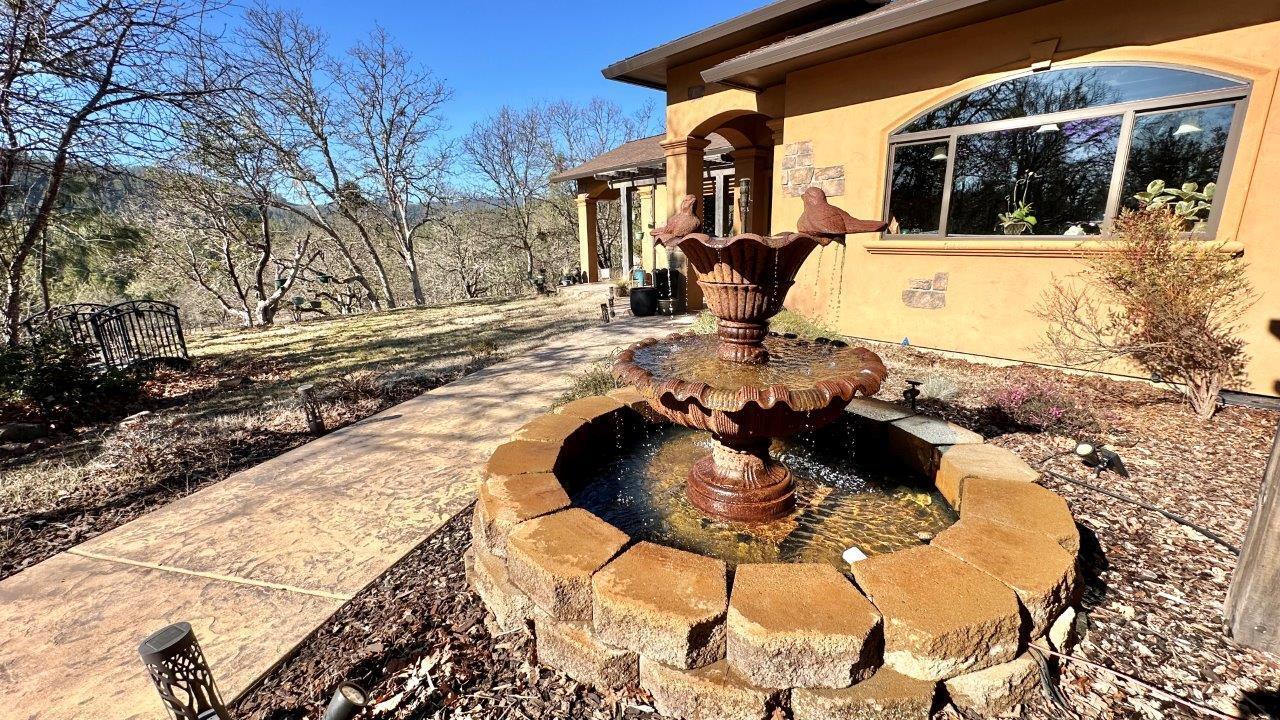 253 Rocky Road Trail, OR 97541 - Photo 56 of 67 Fountain