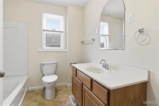 $155,000 | 534 Poplar Street, Highland, IL 62249