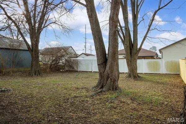 $155,000 | 534 Poplar Street, Highland, IL 62249