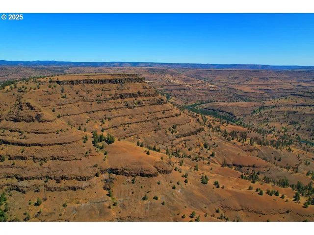 $2,475,000 | 45469 Wall Crk Road, Monument, OR 97864