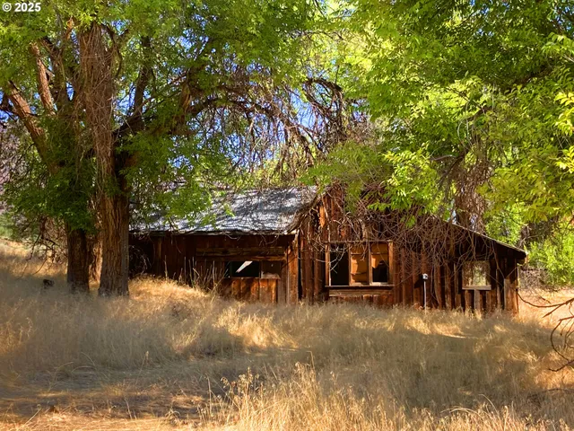 $2,475,000 | 45469 Wall Crk Road, Monument, OR 97864