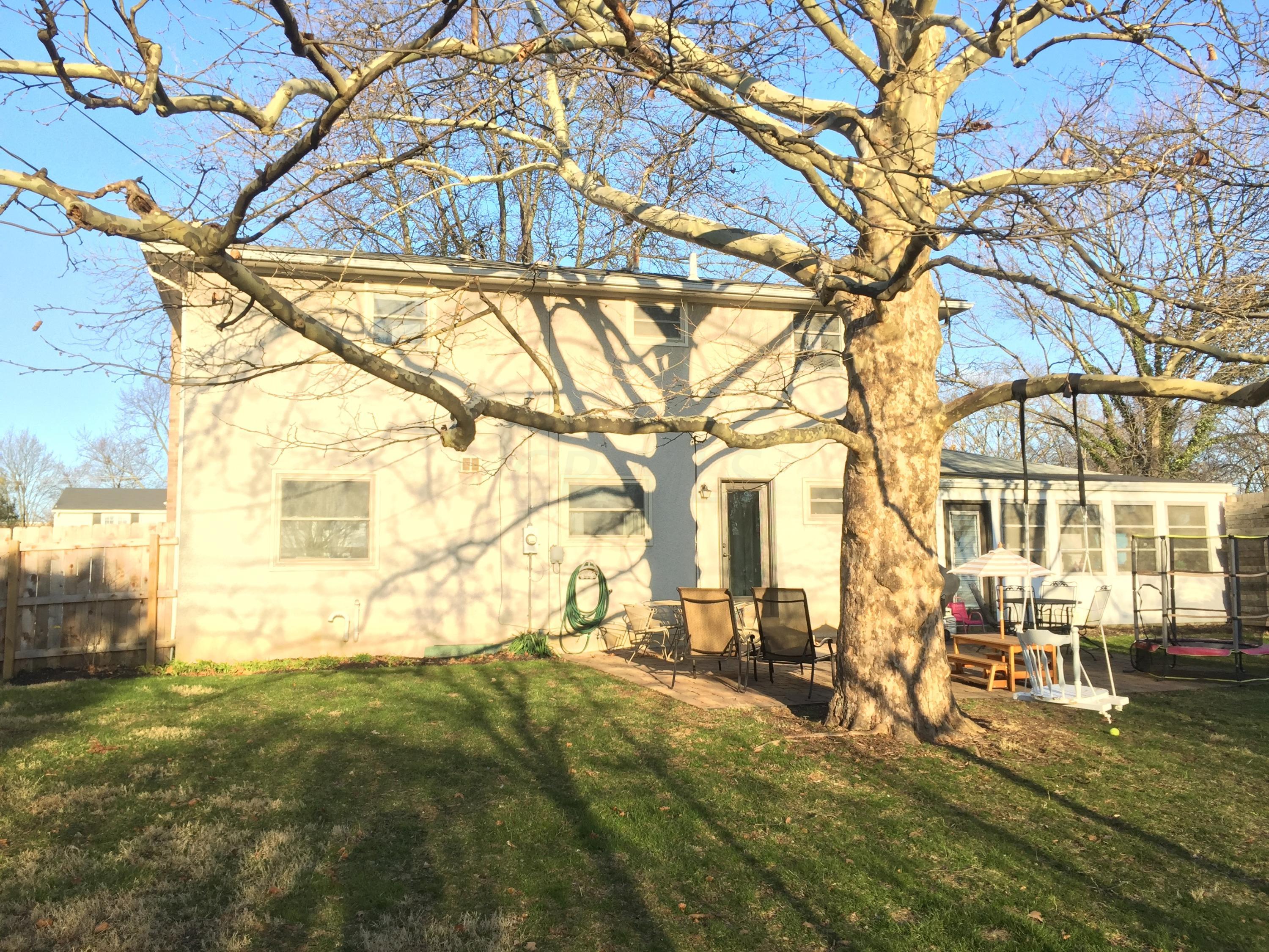 3076 Brandon Road Columbus, OH 43221 - Photo 2 of 20