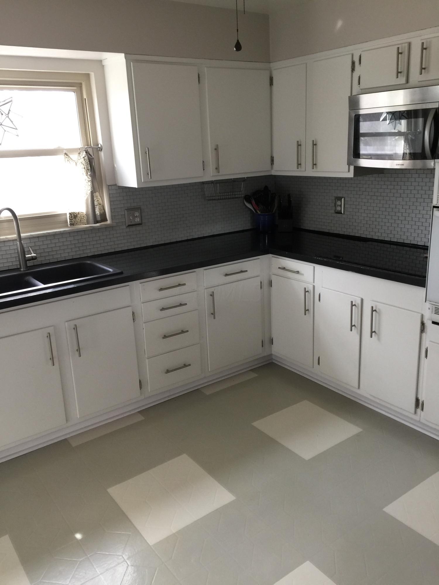 3076 Brandon Road Columbus, OH 43221 - Photo 8 of 20