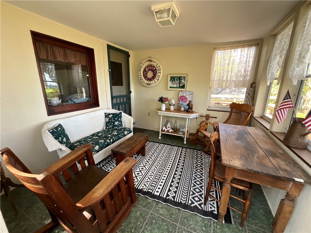 13333 Winding Road Carlton, NY 14571 - Photo 8 of 15 The rear Florida Room.