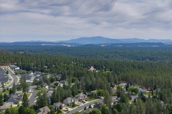 $665,000 | 805 Blackhawk Drive, Spokane, WA 99208