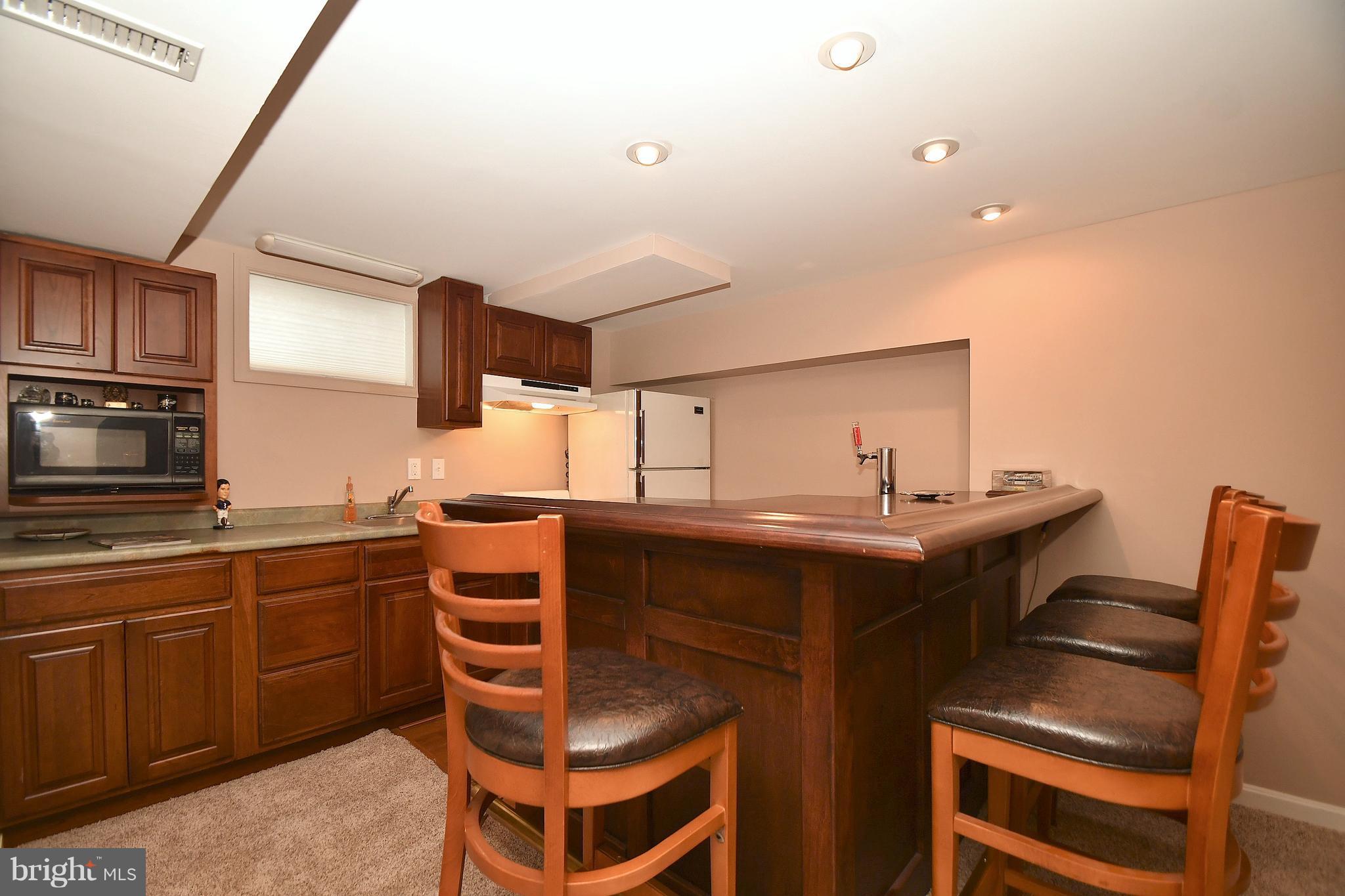 112 Church Road Owings Mills, MD 21117 - Photo 22 of 30 LL Wet Bar and Kitchen