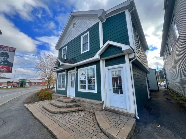 $250,000 | 112 West Main Street, Fort Kent, ME 04743
