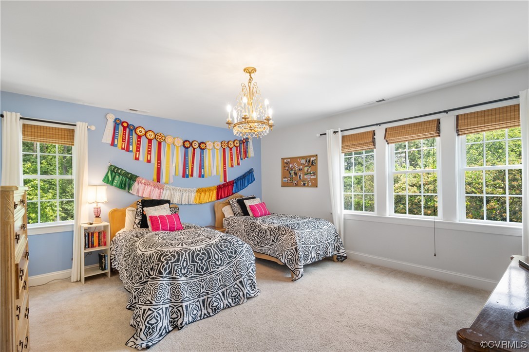 346 Ziontown Road Henrico, VA 23229 - Photo 28 of 37 a living room with furniture and a large window