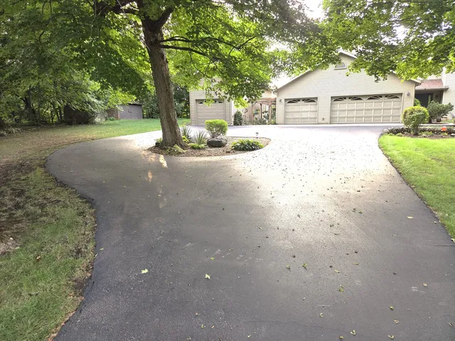 $399,900 | 37322 Indian Spring Road, Saybrook, IL 61770