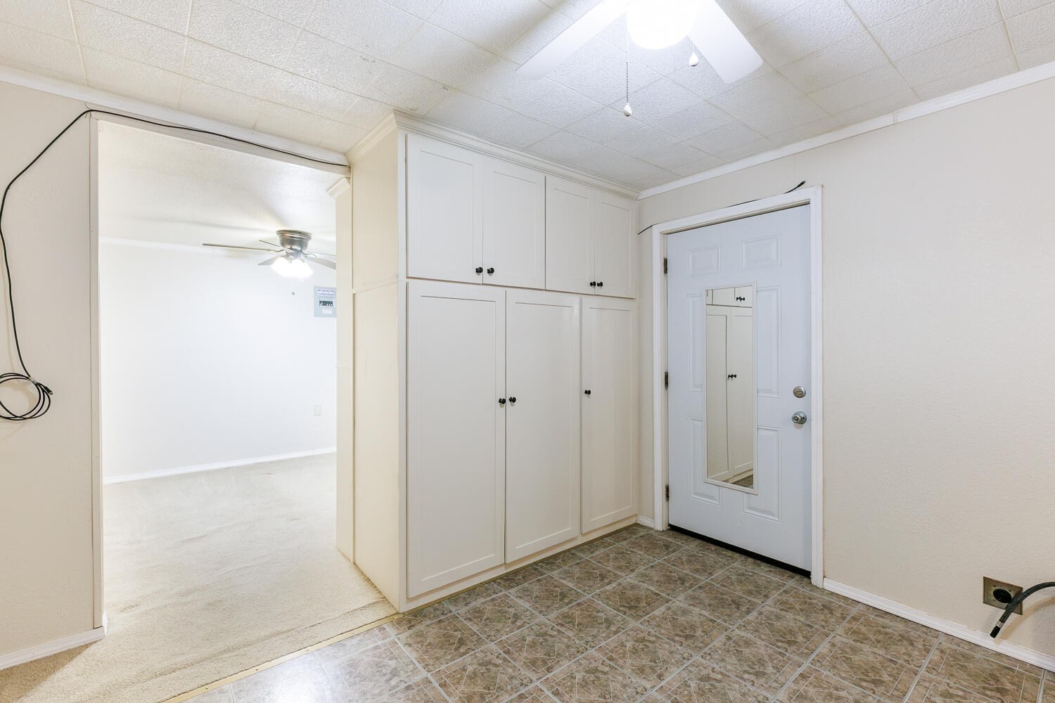 211 Chestnut Street Idalou, TX 79329 - Photo 12 of 31 a view of an empty room