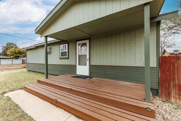 $65,000 | 211 Chestnut Street, Idalou, TX 79329