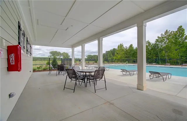 $591,679 | 87 Cruce Lake Court, Hoschton, GA 30548