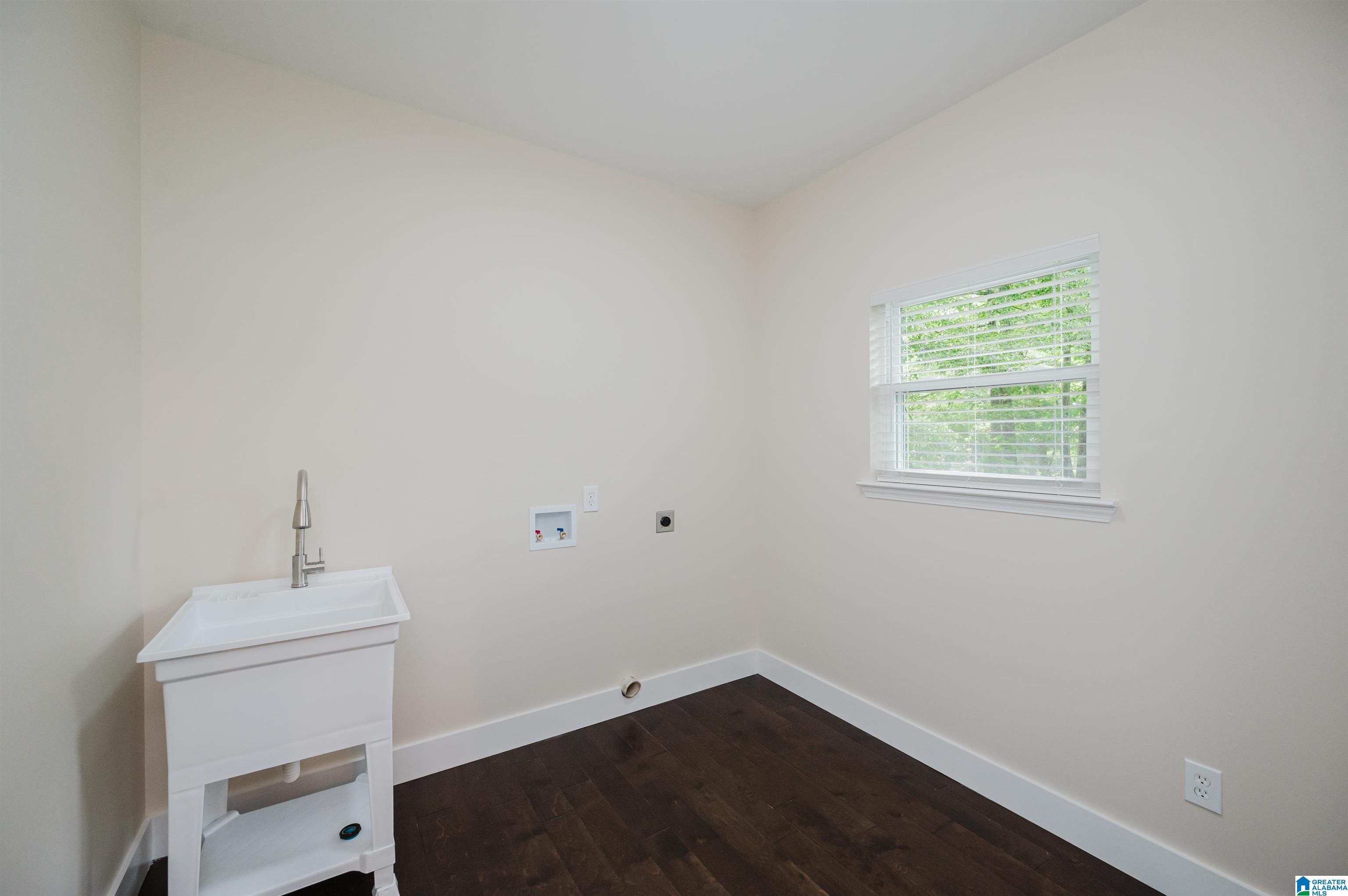 8455 Wade Road Warrior, AL 35180 - Photo 15 of 32