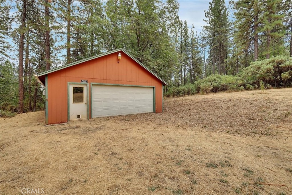 13233 Dixon Hill Road Oregon House, CA 95962 - Photo 35 of 60 a view of backyard of house and trees