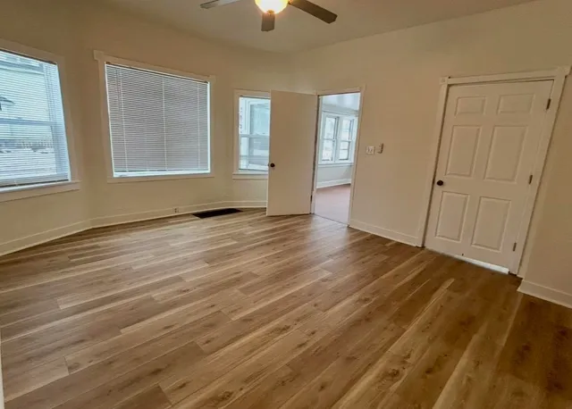 $209,900 | 402 West 14th Avenue, Oshkosh, WI 54902