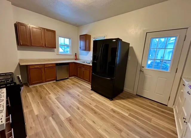 $209,900 | 402 West 14th Avenue, Oshkosh, WI 54902