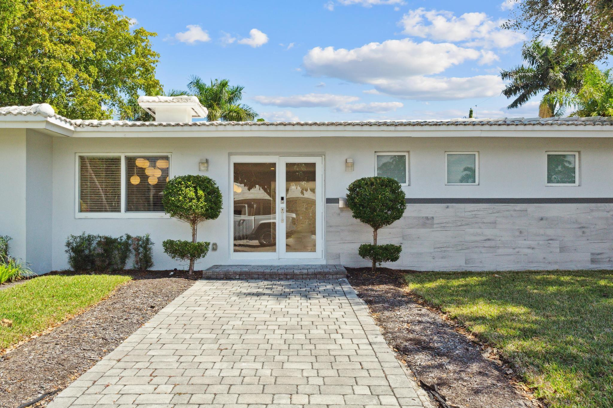 2020 North Victoria Park Road Fort Lauderdale, FL 33305 - Photo 1 of 28 Photo 1