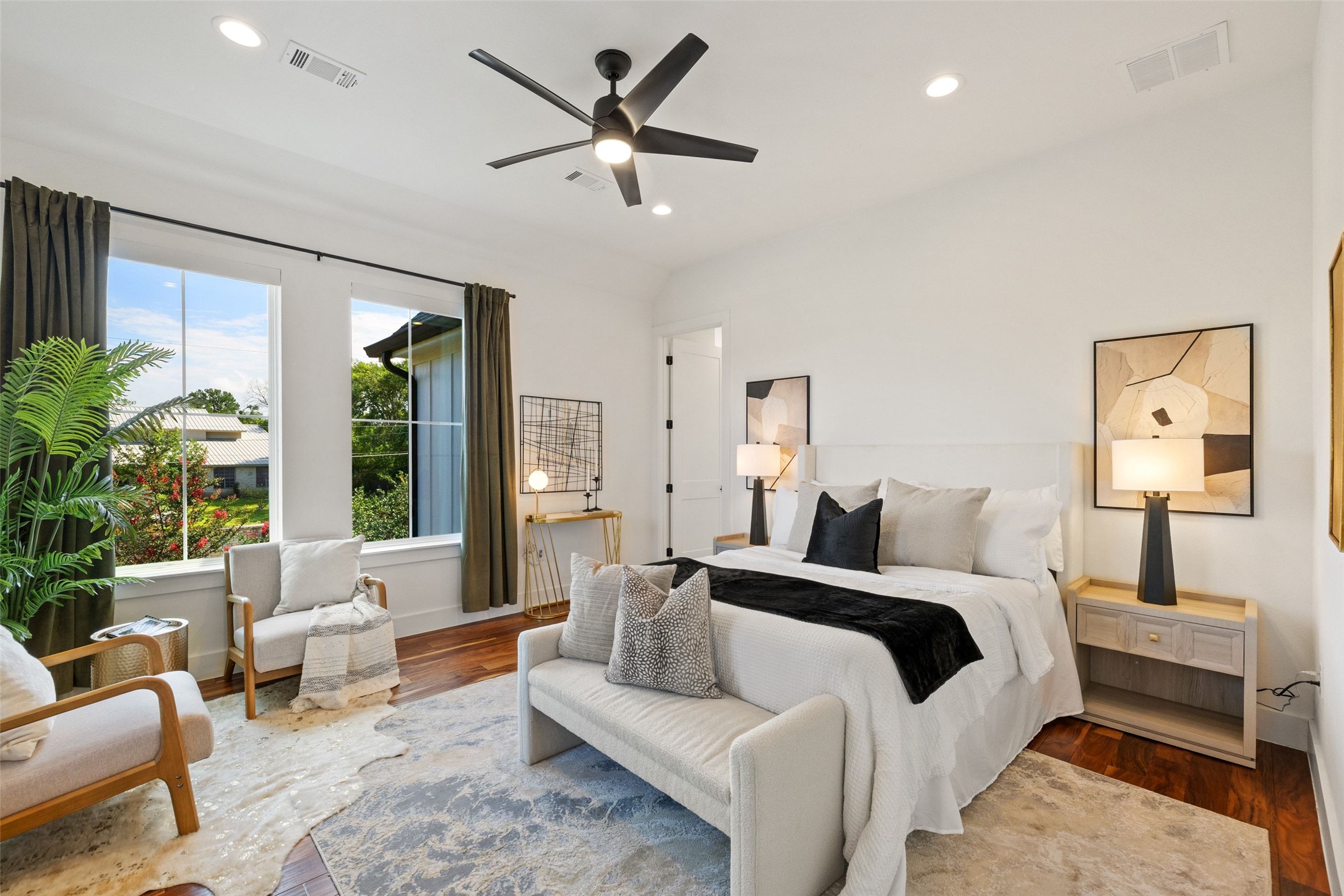 5601 Jackie Robinson Street, Unit 1 Austin, TX 78721 - Photo 19 of 40