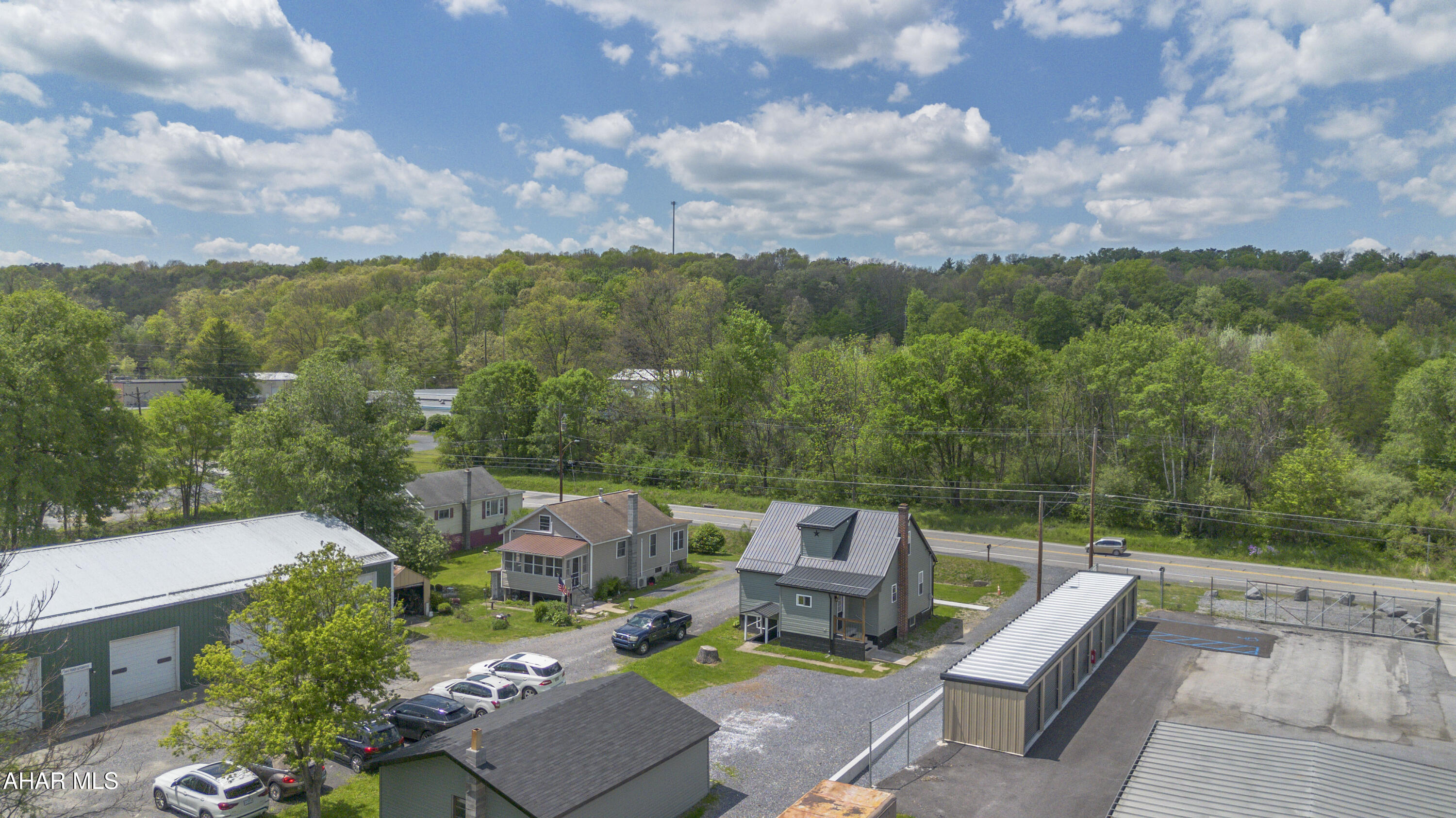 10475 Fairgrounds Road Huntingdon, PA 16652 - Photo 4 of 34