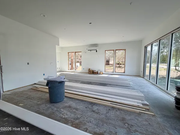 $1,495 | 3803 Peachtree Avenue, Unit 102, Wilmington, NC 28403