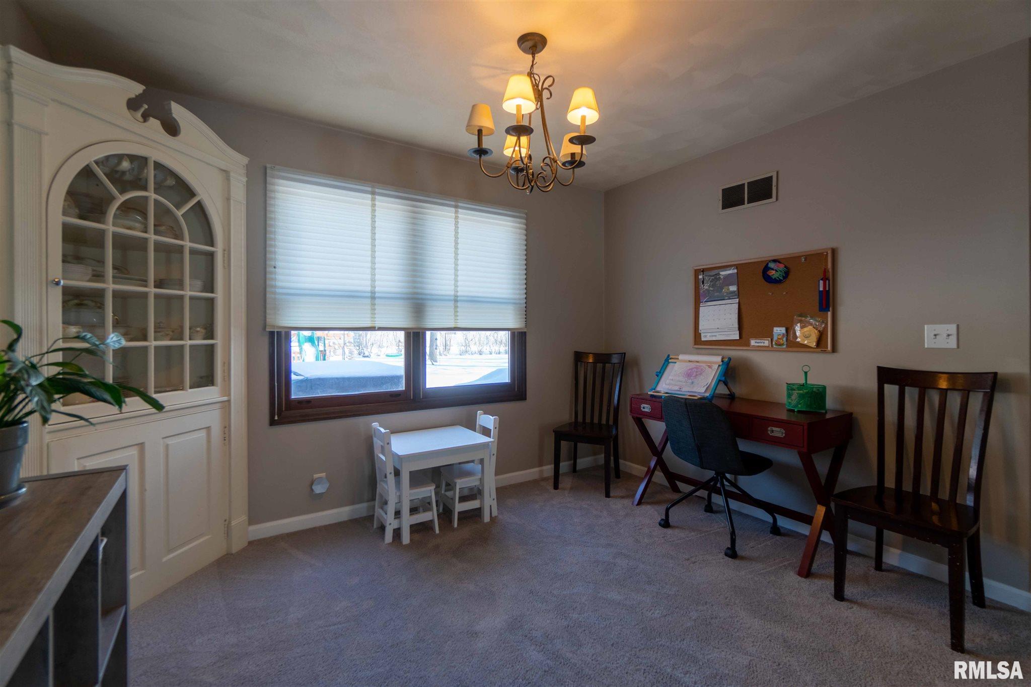 6302 North Post Oak Road Peoria, IL 61615 - Photo 15 of 43 Gallery Image 15