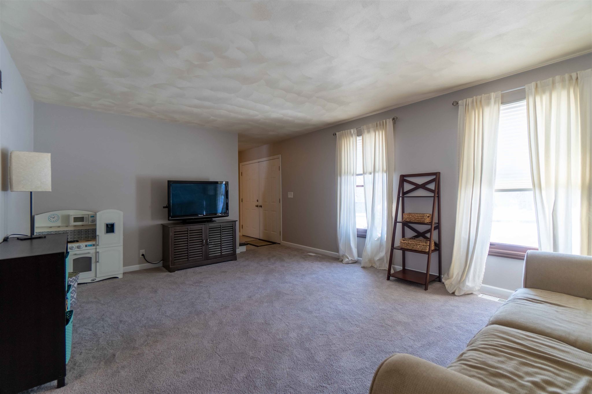 6302 North Post Oak Road Peoria, IL 61615 - Photo 16 of 43 Gallery Image 16