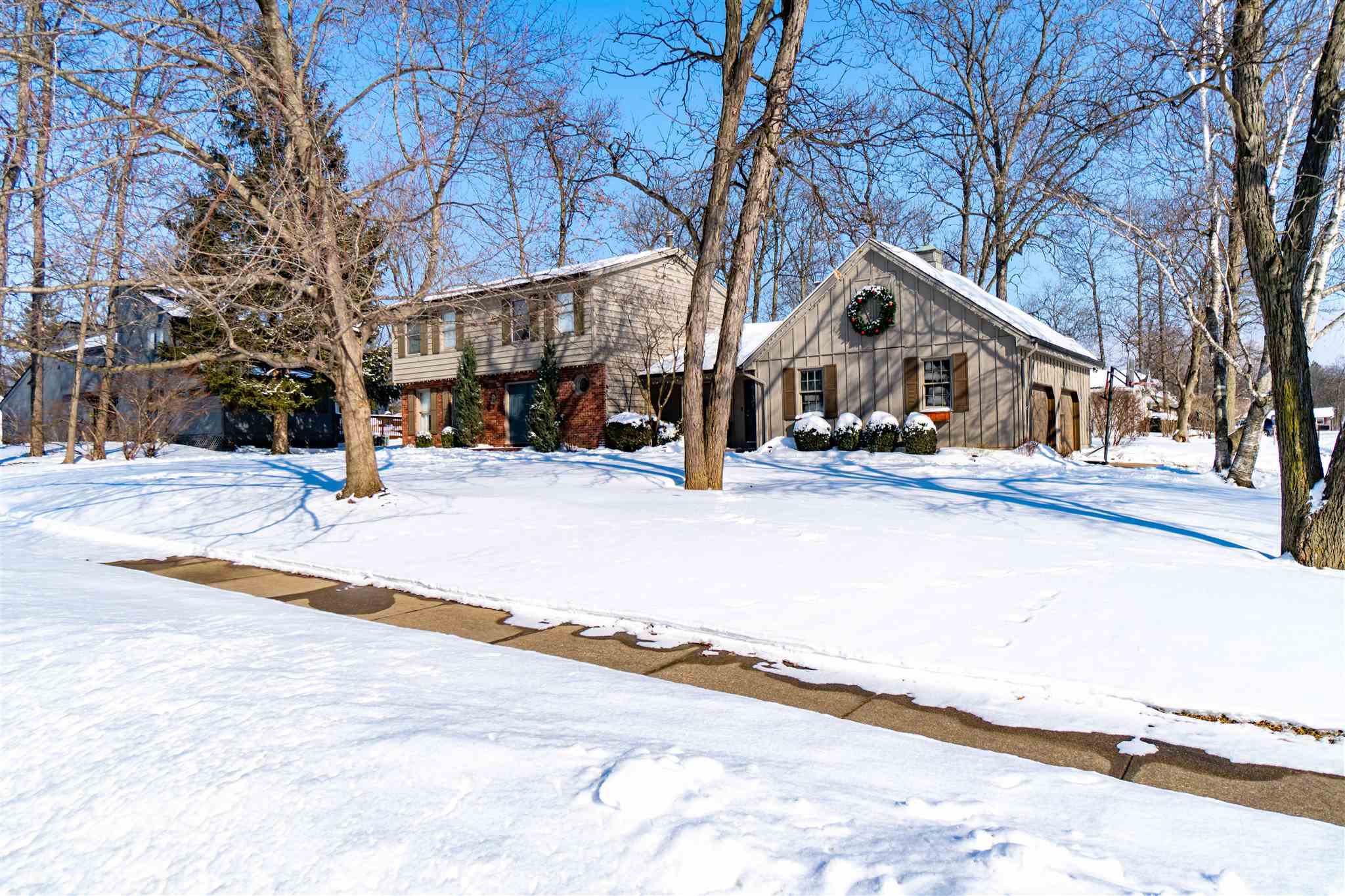 6302 North Post Oak Road Peoria, IL 61615 - Photo 2 of 43 Gallery Image 2