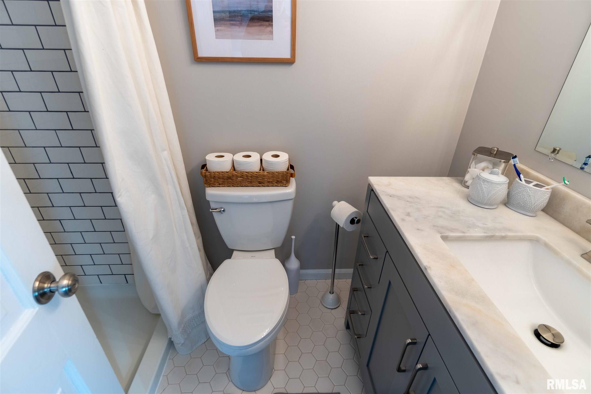 6302 North Post Oak Road Peoria, IL 61615 - Photo 30 of 43 Gallery Image 30