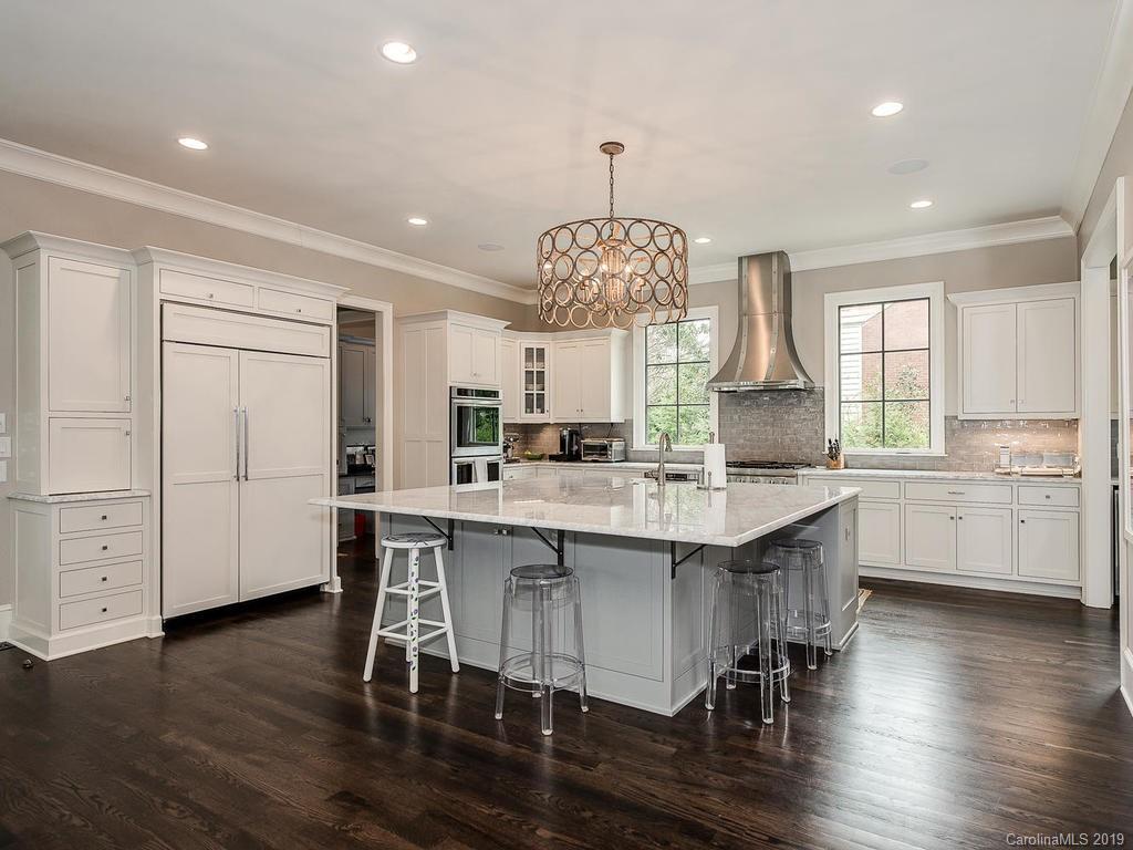 621 Cherokee Road Charlotte, NC 28207 - Photo 12 of 36 Gallery Image 12