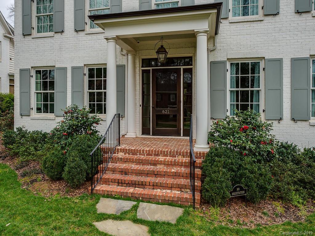 621 Cherokee Road Charlotte, NC 28207 - Photo 3 of 36 Gallery Image 3