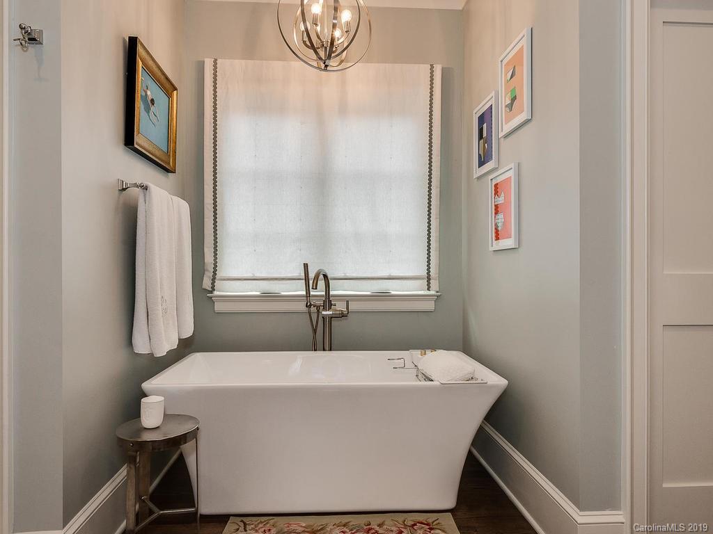 621 Cherokee Road Charlotte, NC 28207 - Photo 24 of 36 Gallery Image 24