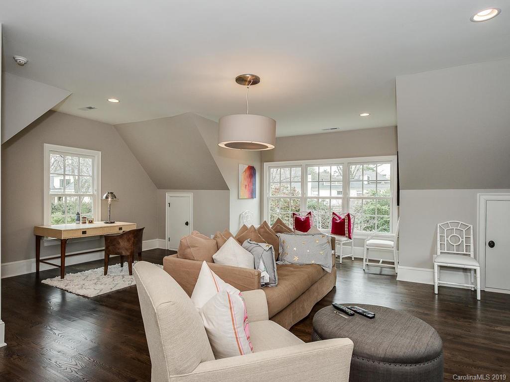 621 Cherokee Road Charlotte, NC 28207 - Photo 30 of 36 Gallery Image 30