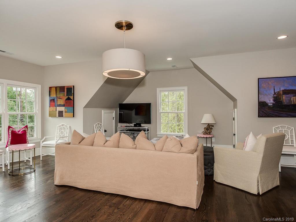 621 Cherokee Road Charlotte, NC 28207 - Photo 31 of 36 Gallery Image 31