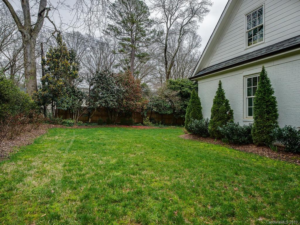 621 Cherokee Road Charlotte, NC 28207 - Photo 35 of 36 Gallery Image 35