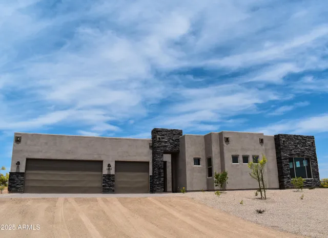 a picture of a black and white photo