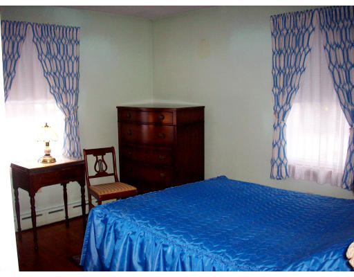 326 Bullock Street Fall River, MA 02720 - Photo 13 of 27 Gallery Image 13