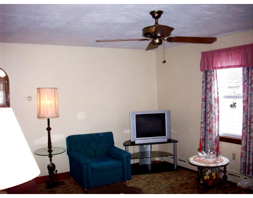 326 Bullock Street Fall River, MA 02720 - Photo 8 of 27 Gallery Image 8