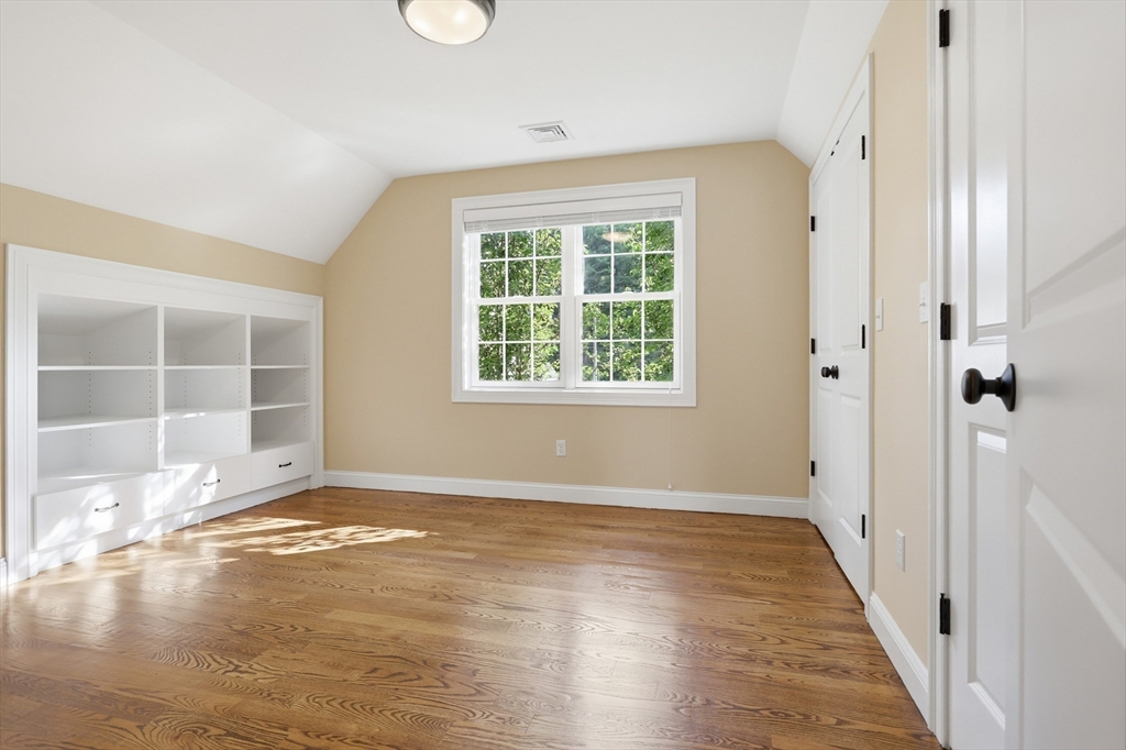 8 Cheevers Path, Unit 8 Bedford, MA 01730 - Photo 21 of 37