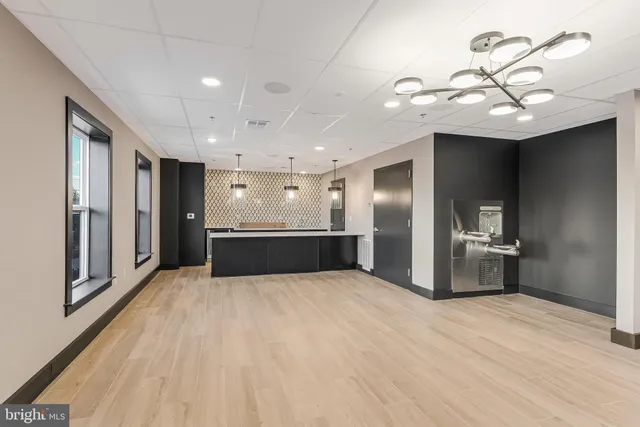 $2,850 | 21731 Dovekie Terrace, Unit 307, Ashburn, VA 20147