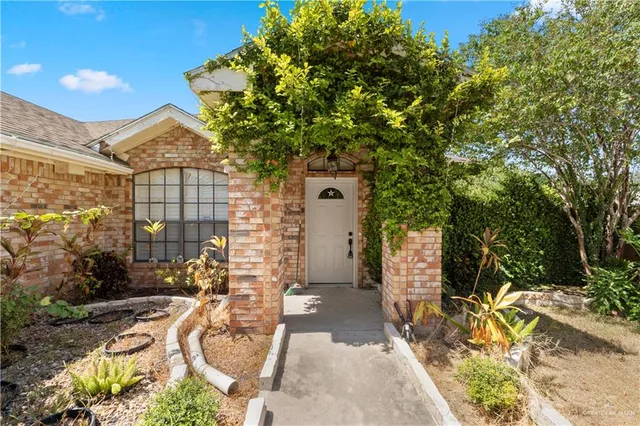$2,300 | 2203 East 19th Street, Mission, TX 78572