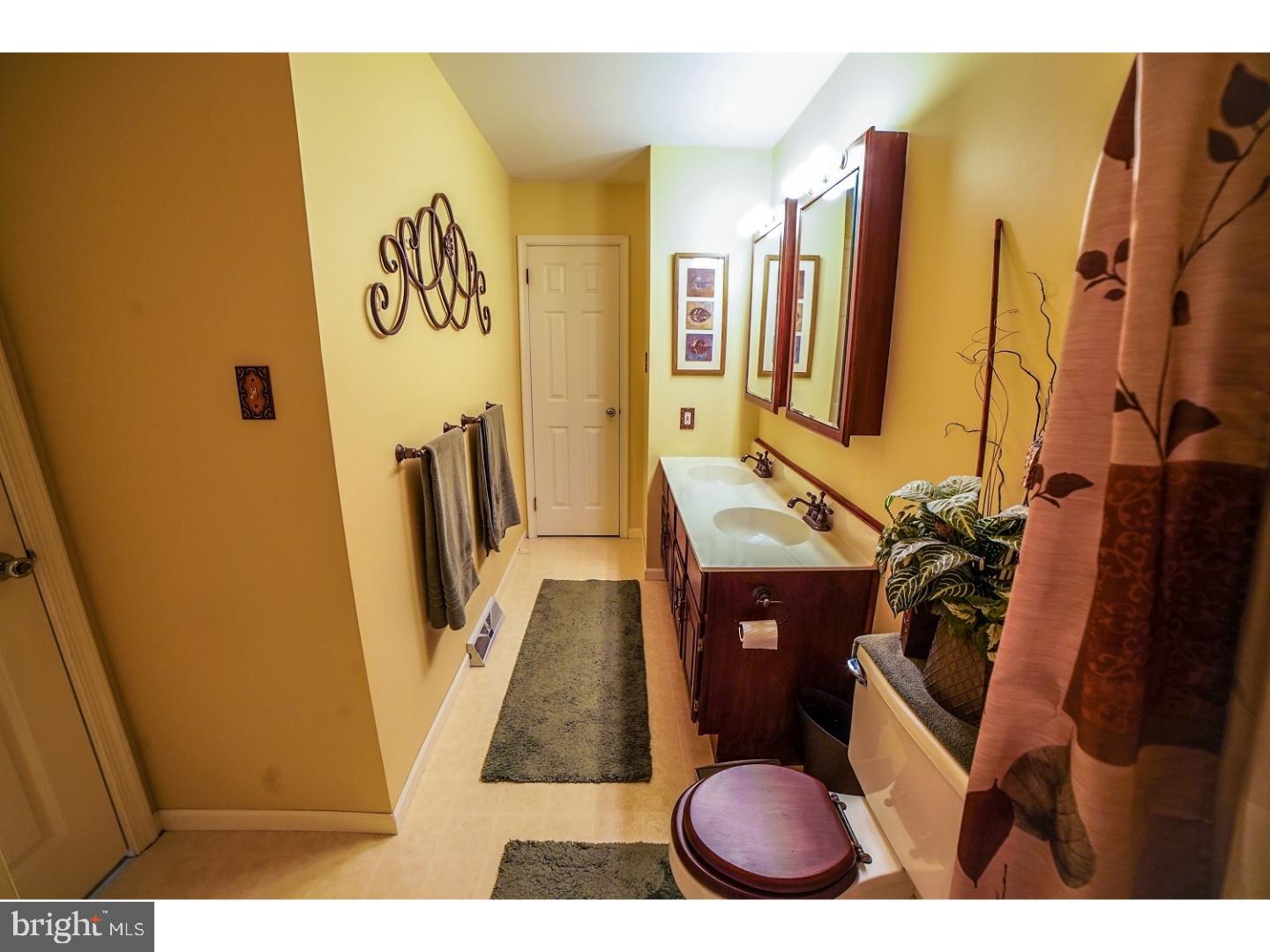 5002 Farming Ridge Boulevard Reading, PA 19606 - Photo 8 of 17 Bathroom