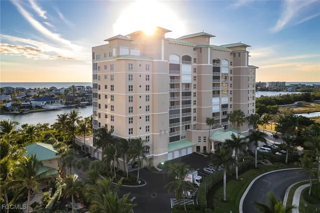$1,325,000 | 4192 Bay Beach Lane, Unit 881, Fort Myers Beach, FL 33931